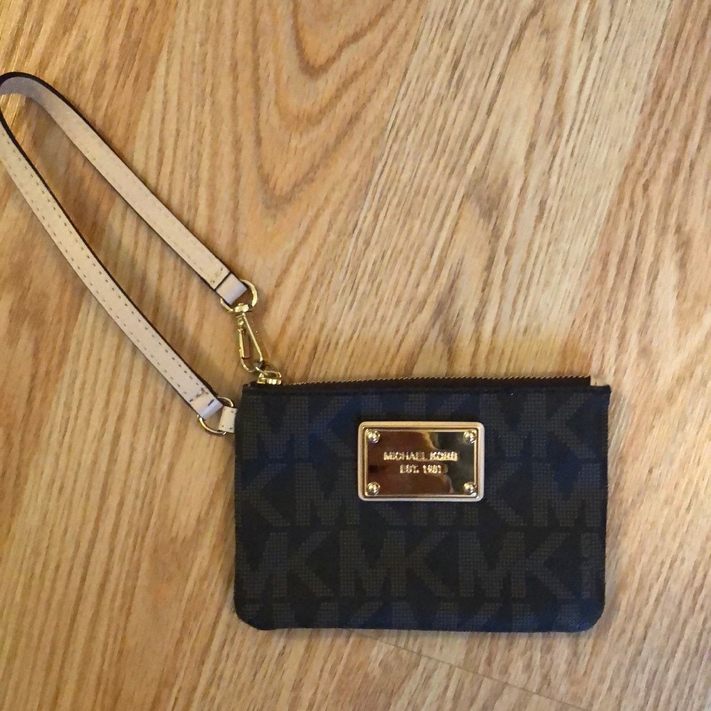 Michael Kors wristlet